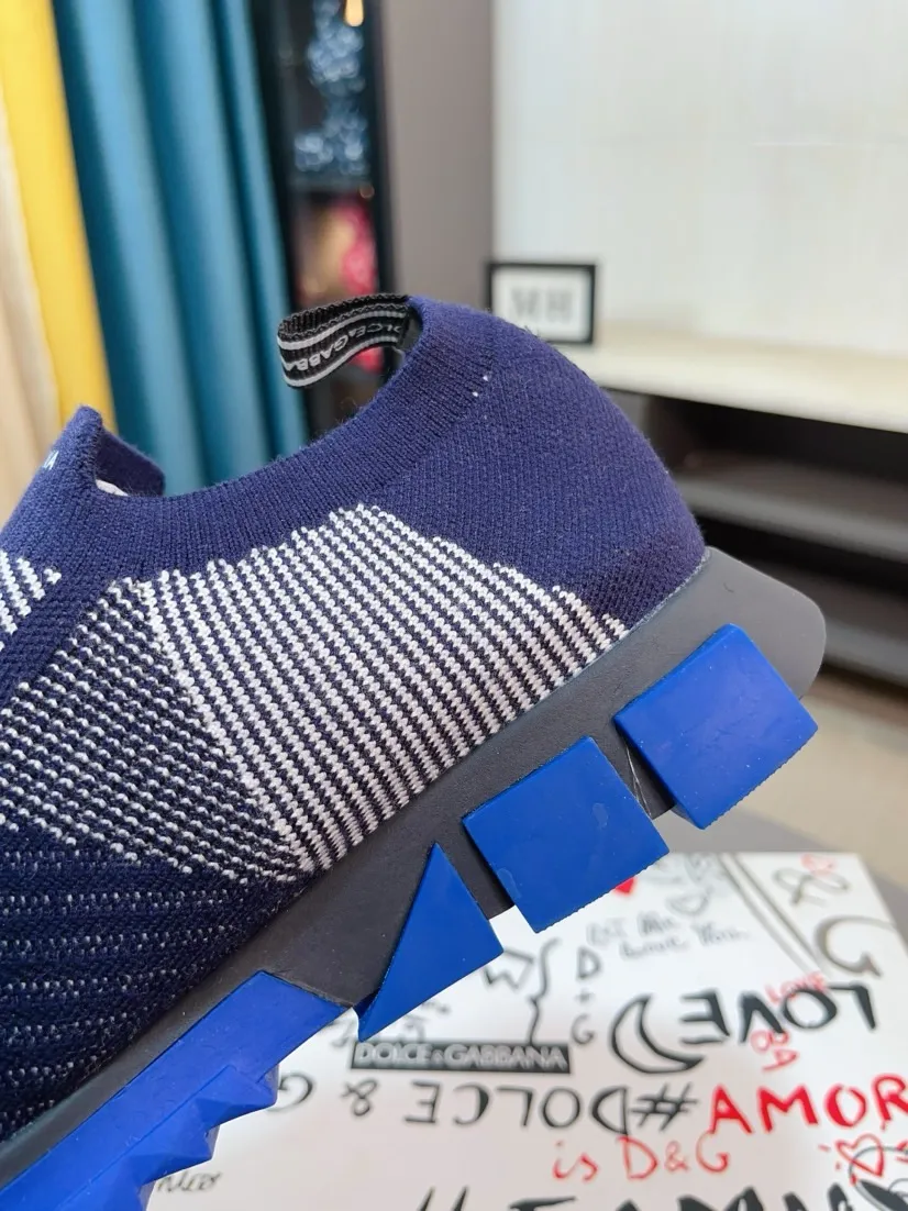 Ex-factory price 340🌹🌹"Dolce & Gabbana DG" original imported fly-knit stitching➕fly-knit lining, light on the foot, comfortable, versatile, original special outsole🔥favored by trendy men. Welcome to compare the quality🔥exquisite luxury, super A level! Compared with the genuine product at the counter, the version is no worse at all! Code number 36-46
